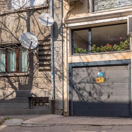 Apartament Minimalistic 1Br Flat With A Parking Spot Warna Zewnętrze zdjęcie
