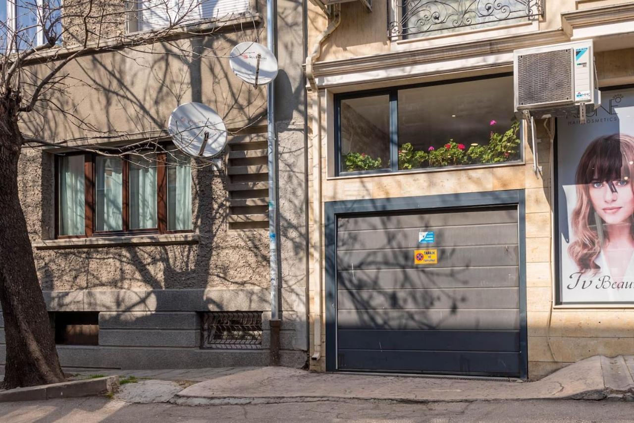 Apartament Minimalistic 1Br Flat With A Parking Spot Warna Zewnętrze zdjęcie